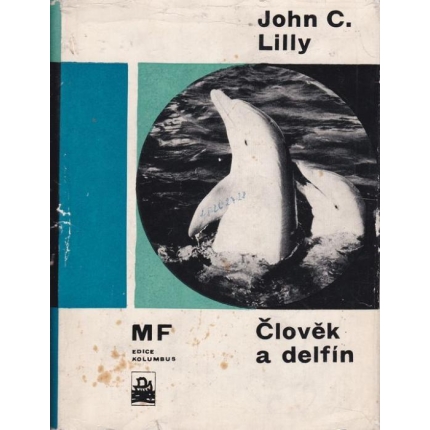 Člověk a delfín